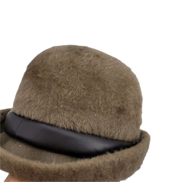 60's Mr. John Sophisticate Mystere Brown Fuzzy Cloche Hat Faux Leather Bow - Picture 3 of 15